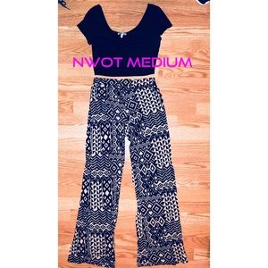 NWOT Palazzo Aztec print pants navy and ivory